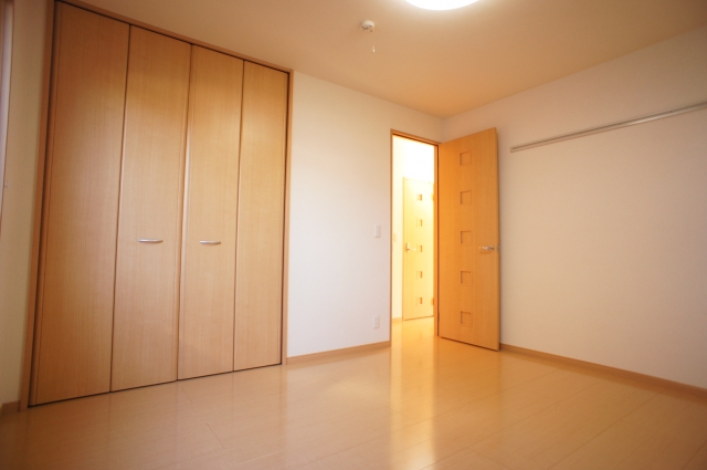 Receipt. With a large closet