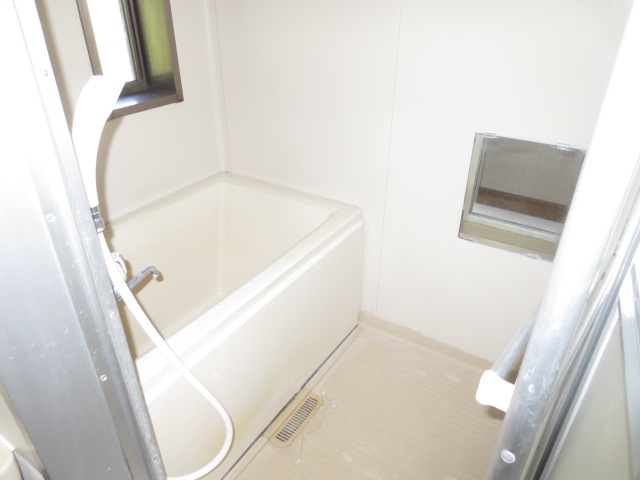 Bath. There bathroom window