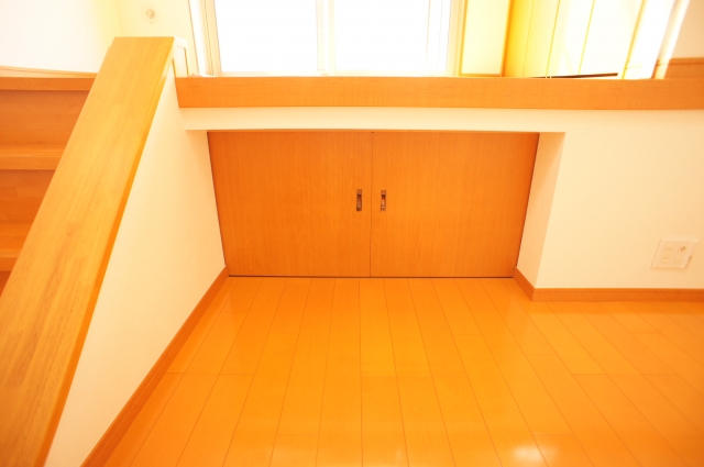 Receipt. Stairs under storage rooms