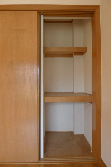 Receipt. There is storage space