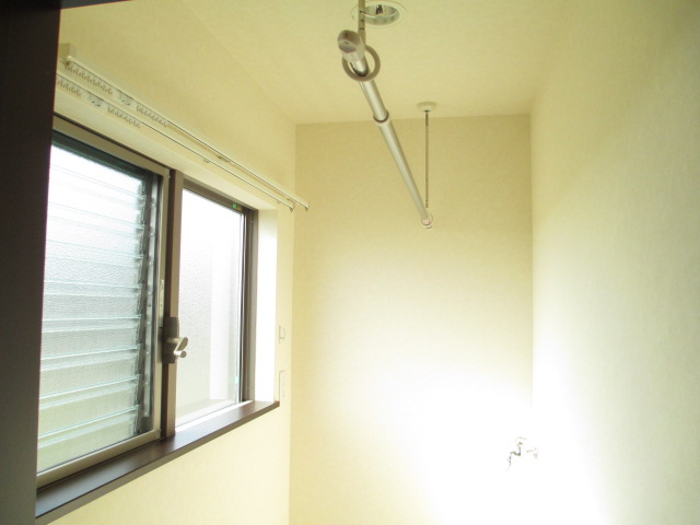 Other Equipment. Sunroom