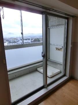 Other room space. Sunroom