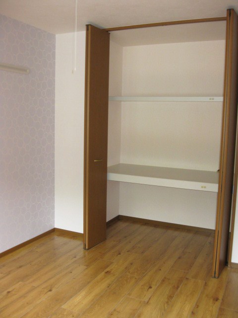 Receipt. Plenty of storage