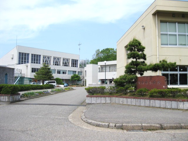 Primary school. 780m until tsubata stand Taebaek stand elementary school (elementary school)