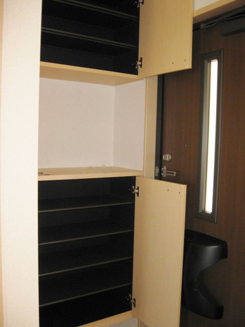 Entrance. Shoe box to enter a lot