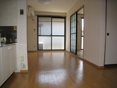 Living and room. Spacious 12 Pledge ☆