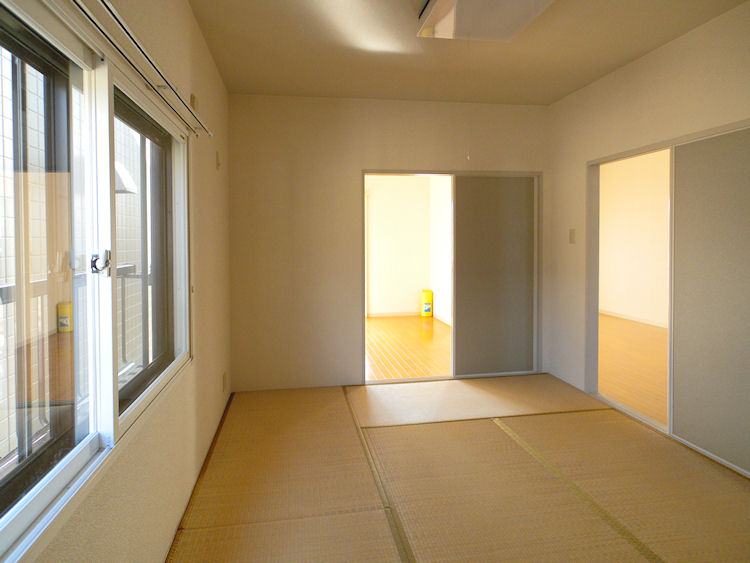 Other room space. Japanese-style room 6 tatami