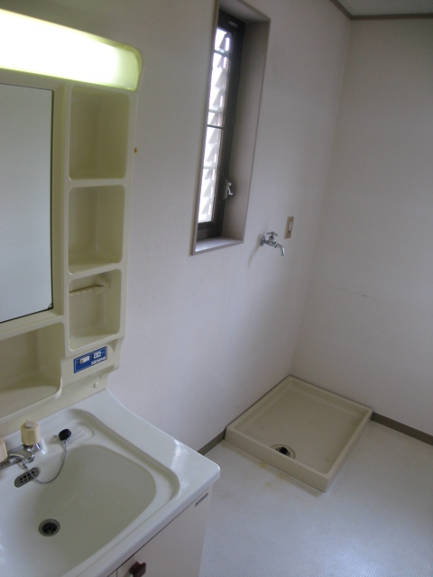 Other room space. You can use the washing machine indoors.