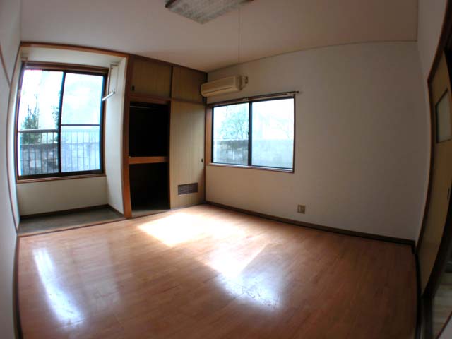 Living and room. Reference photograph