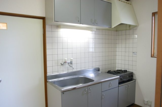 Kitchen. Put gas stove 2-neck