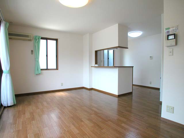 Living and room. Reference photograph