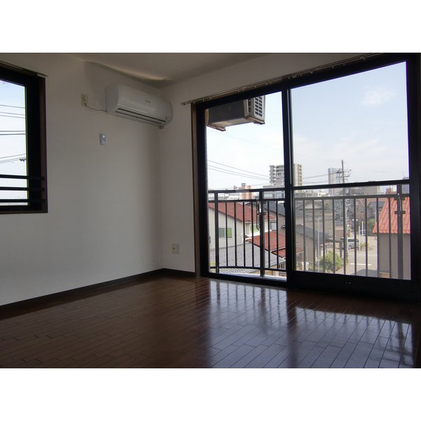 Other room space. Western-style 6 Pledge