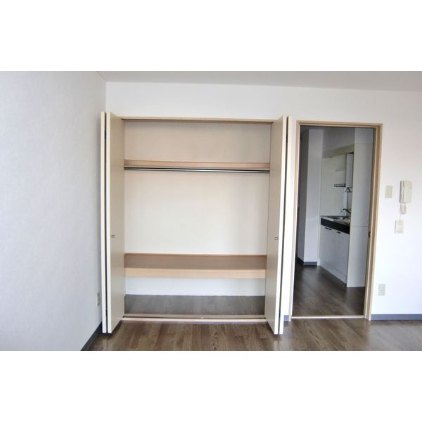 Receipt. Western-style housing