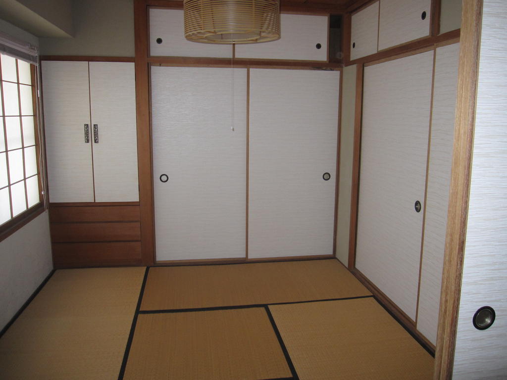 Other room space. Second floor Japanese-style room 4.5 Pledge