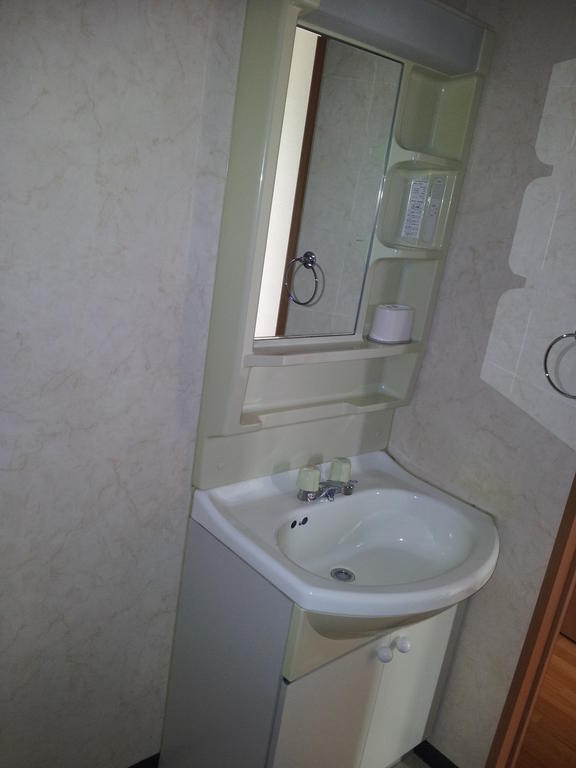 Washroom. We relaxed also undressing room