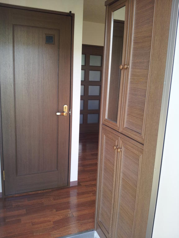 Entrance. Large shoe box