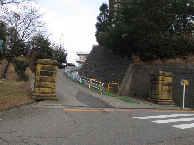 Primary school. Tatsunokuchi 1111m center to the elementary school (elementary school)