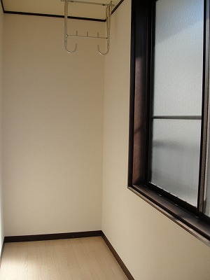 Other Equipment. Sunroom