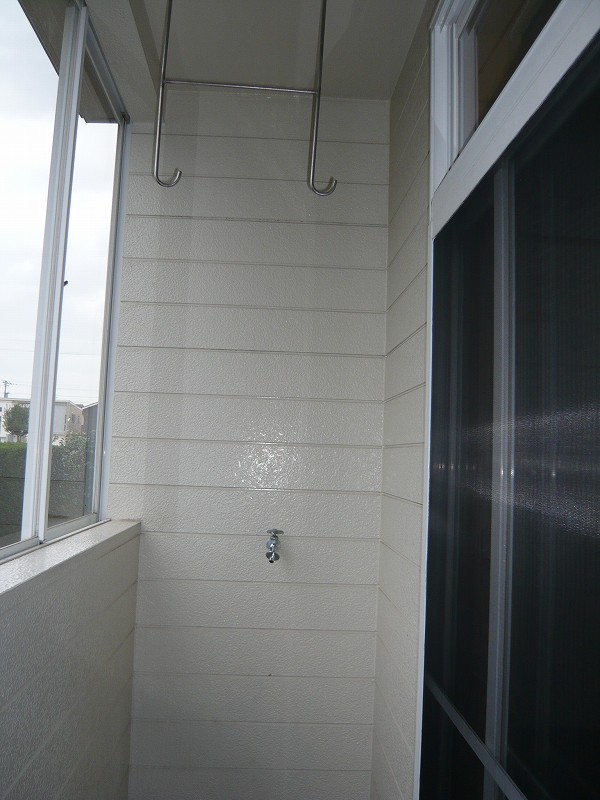 Other Equipment. Sunroom, Jose immediately after washing because it is together with the washing machine Storage.
