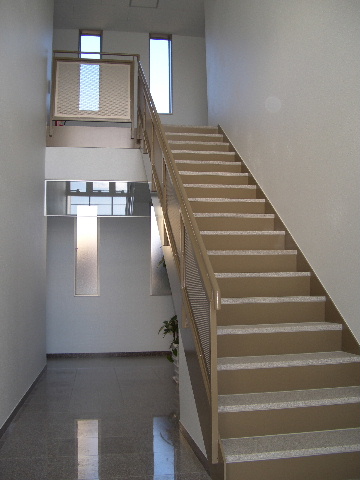 Other common areas. 1F is Entrance