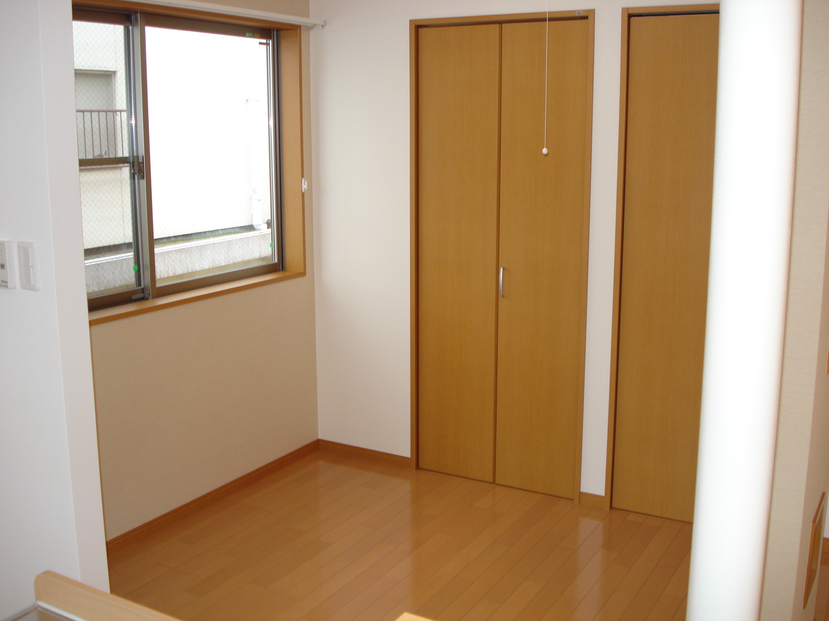 Receipt. Widely a convenient walk-in closet with