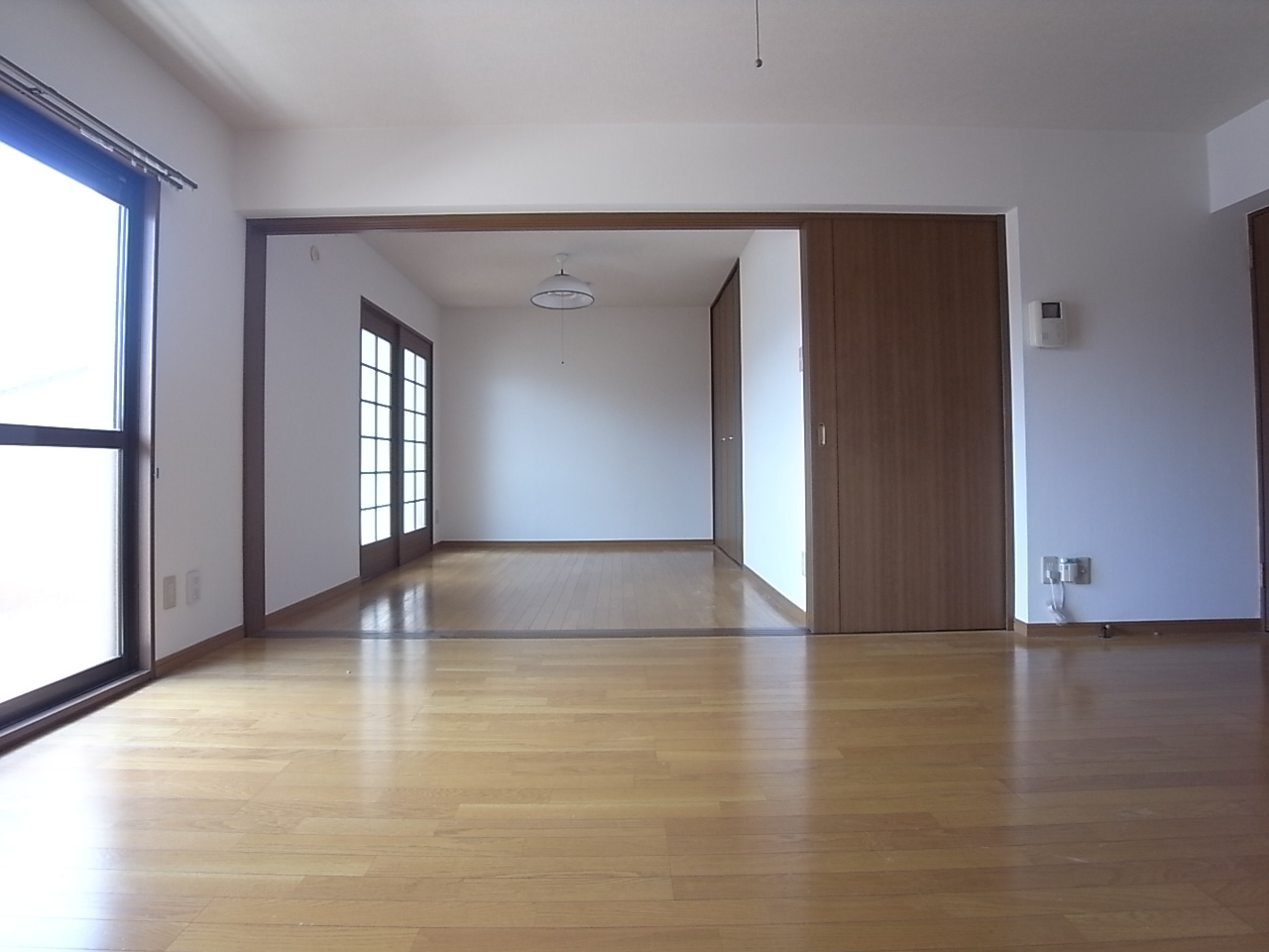 Living and room. LDK + Western-style