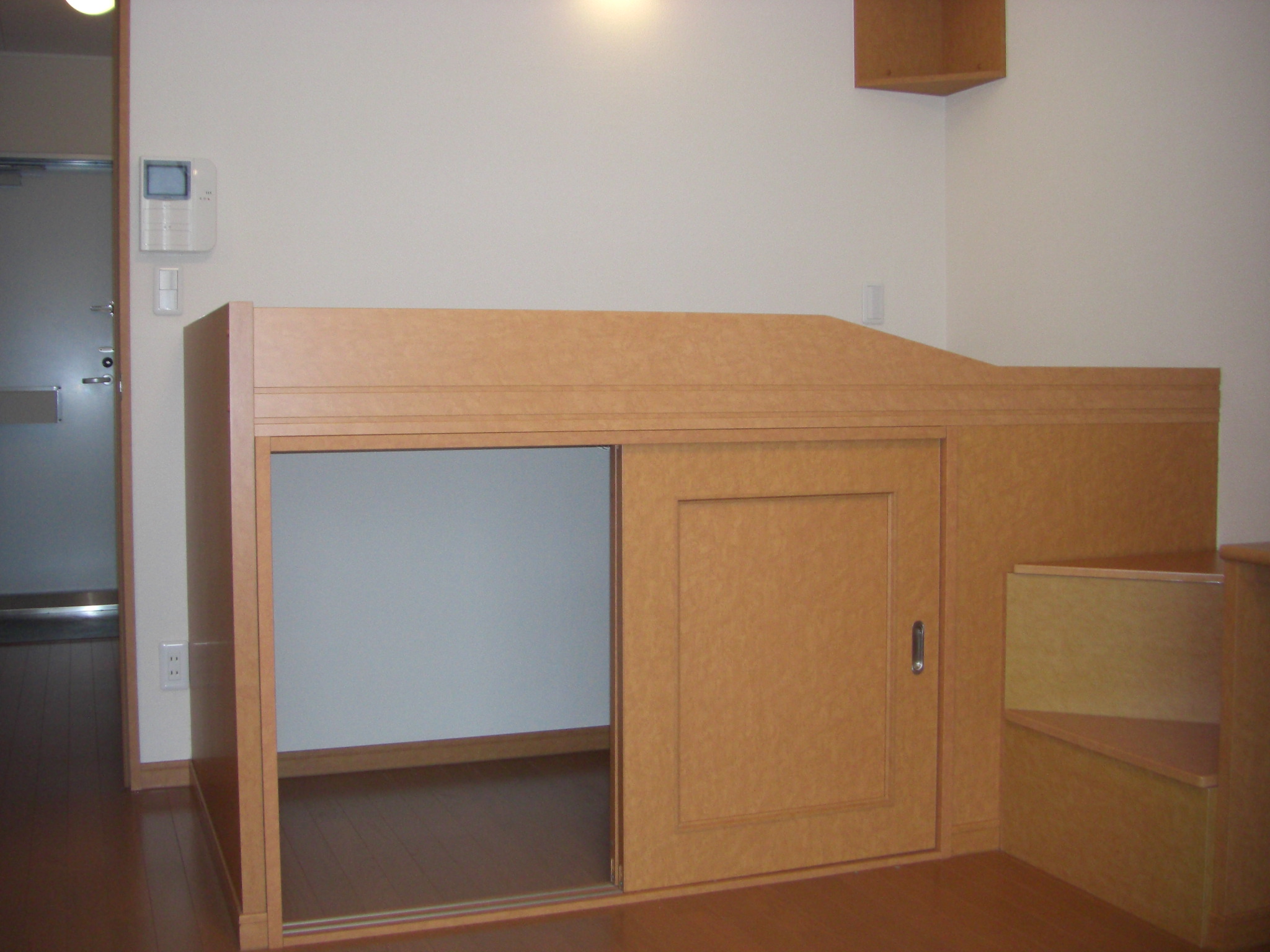 Receipt. Under the bed