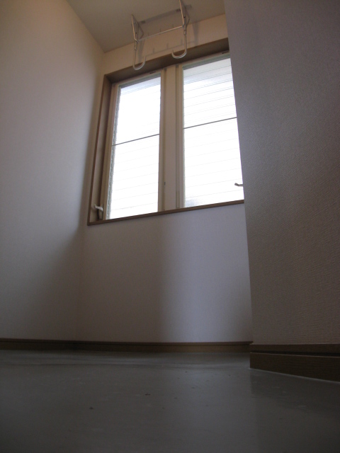 Other Equipment. Pat laundry on a rainy day in the solarium!