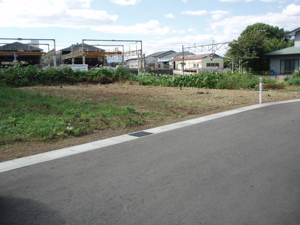 Local photos, including front road. Local (11 May 2013) Shooting