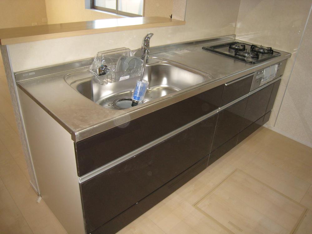 Kitchen. Local (12 May 2013) Shooting