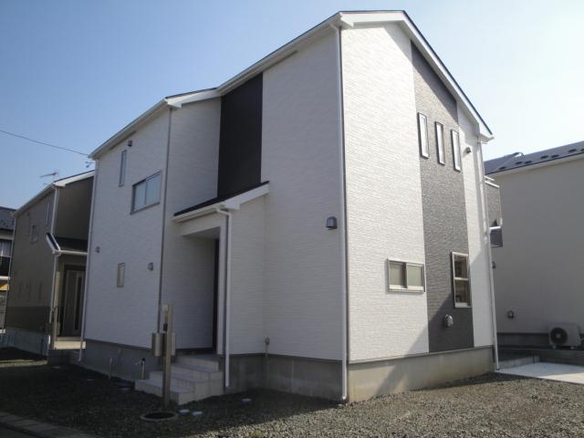 Local appearance photo. Local (11 May 2013) Shooting