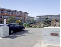 Junior high school. 1884m until the Morioka Municipal Tsuchibuchi junior high school