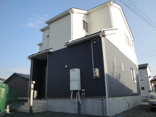 Local appearance photo. Local (10 May 2013) Shooting