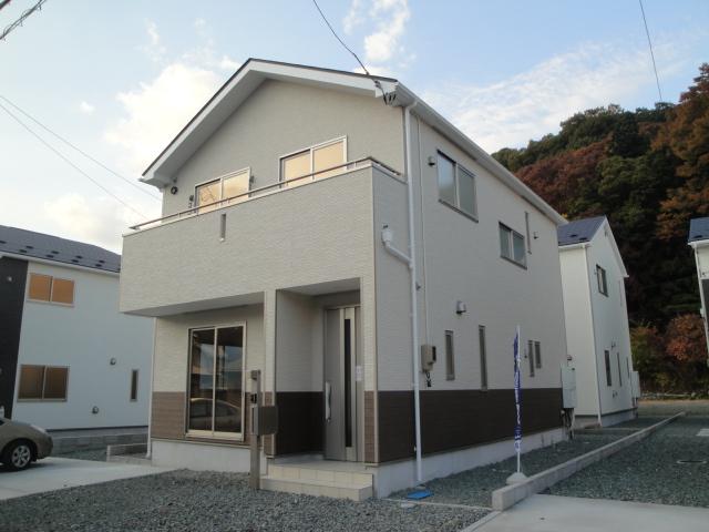 Local appearance photo. Local (11 May 2013) Shooting