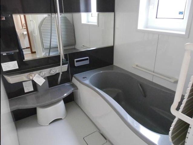 Bathroom. Bus with a Reheating