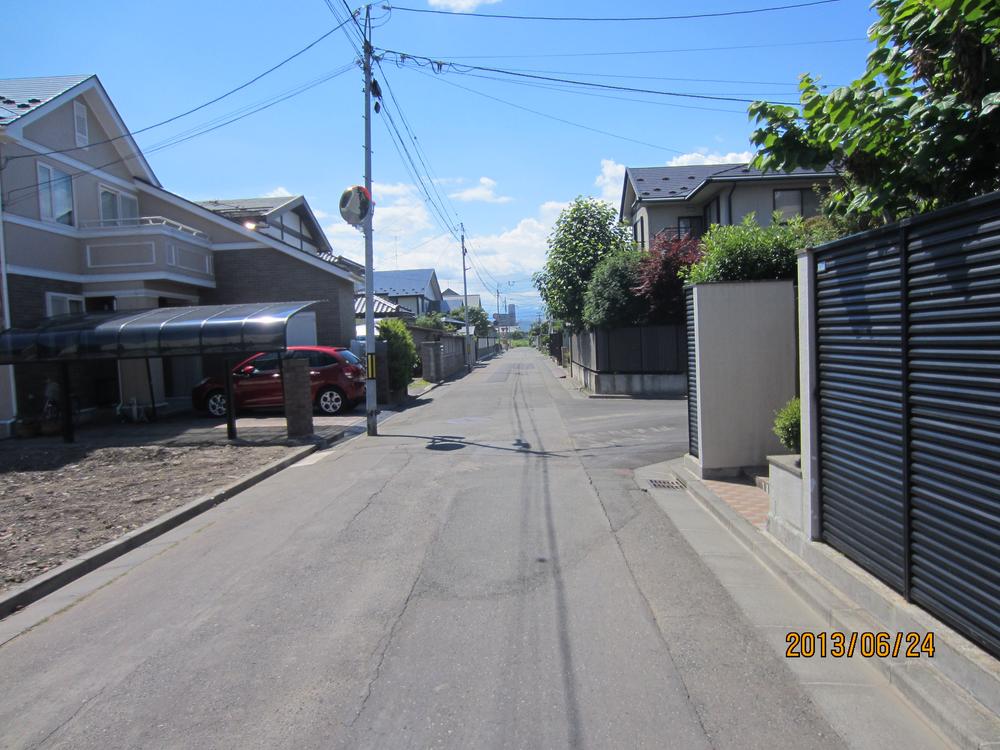 Local photos, including front road. Frontal road