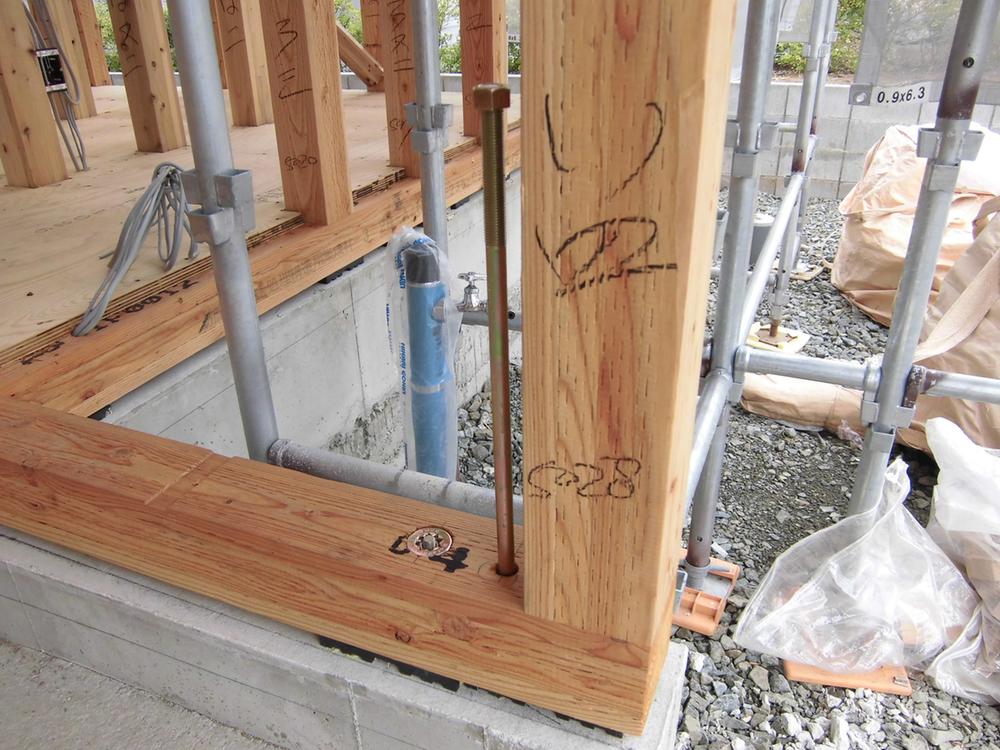 Other. One of Kore of the seismic performance improvement, We use seismic dedicated hardware in the standard. Protect your family firmly in the robust building. Since there is more information about materials, Please contact us.