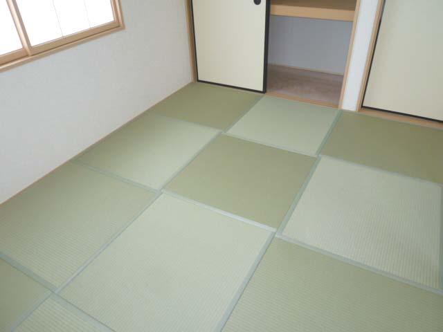 Same specifications photos (living)