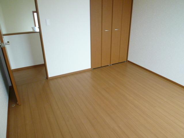 Same specifications photos (living)