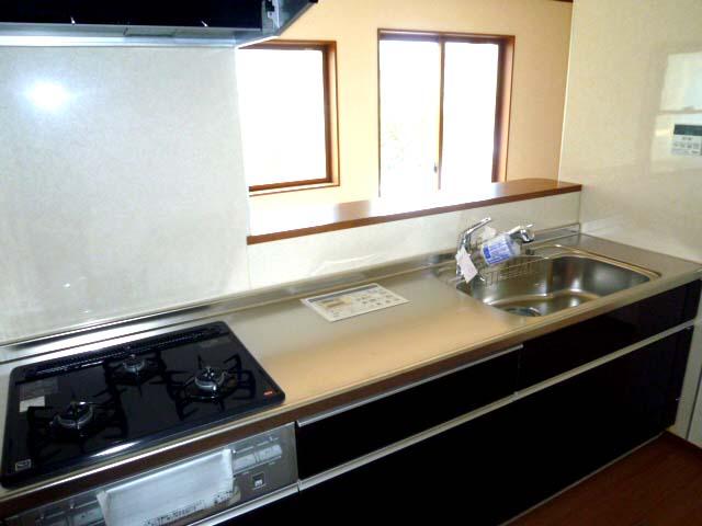 Same specifications photo (kitchen)