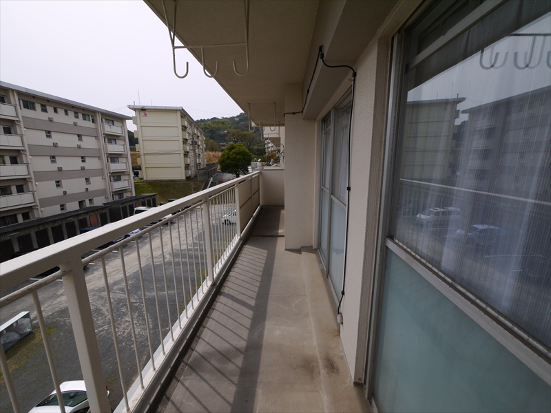 Balcony. The same type: It is a photograph after Rifuomu.