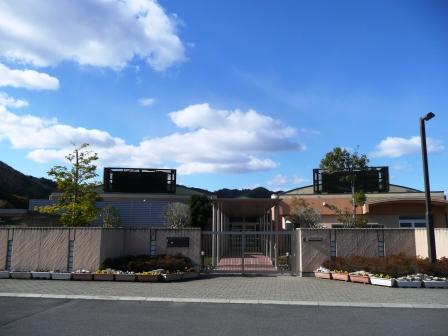 kindergarten ・ Nursery. Sanuki Municipal Shido kindergarten (kindergarten ・ 564m to the nursery)