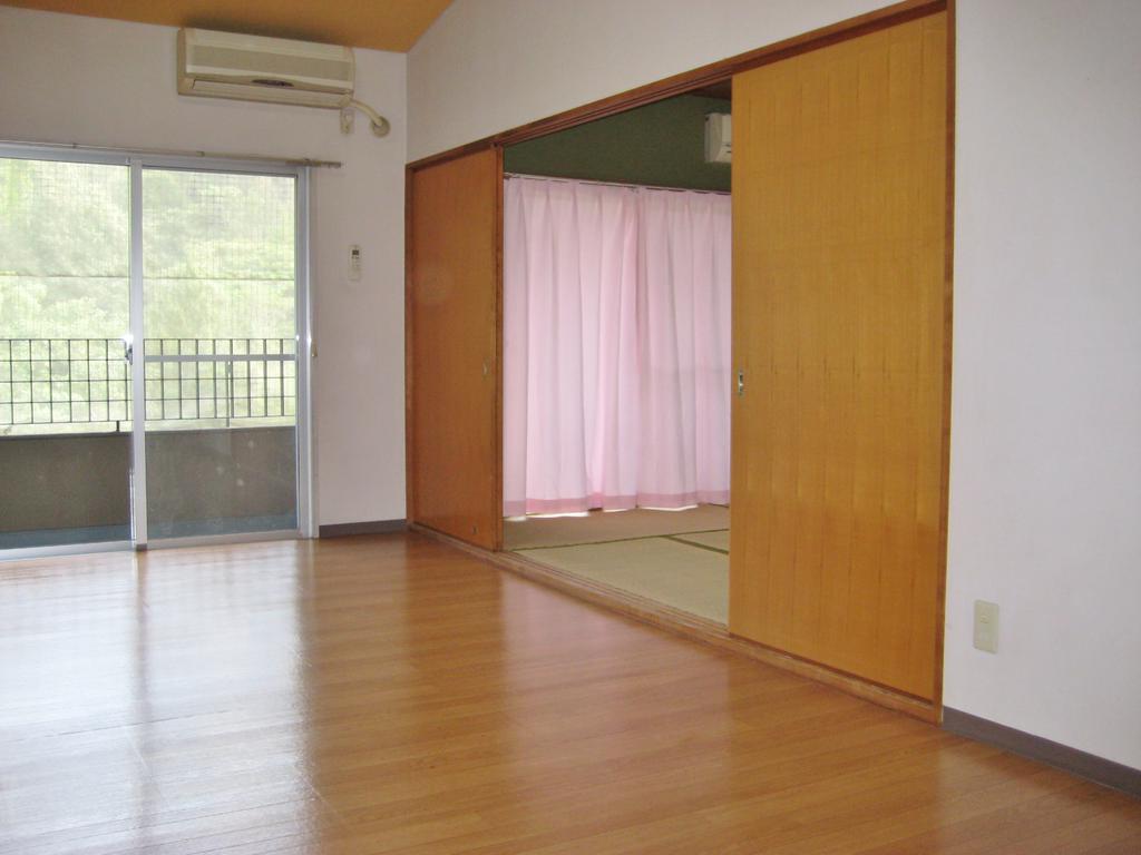 Living and room