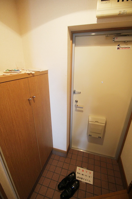 Entrance.  ※ It is a reference photograph of the same type (Room 201)!