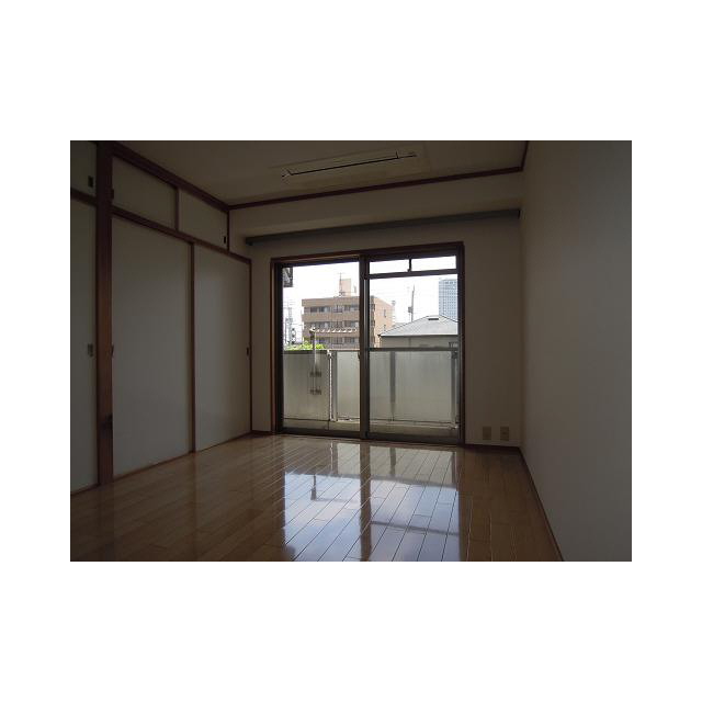 Living and room. Nanyang room