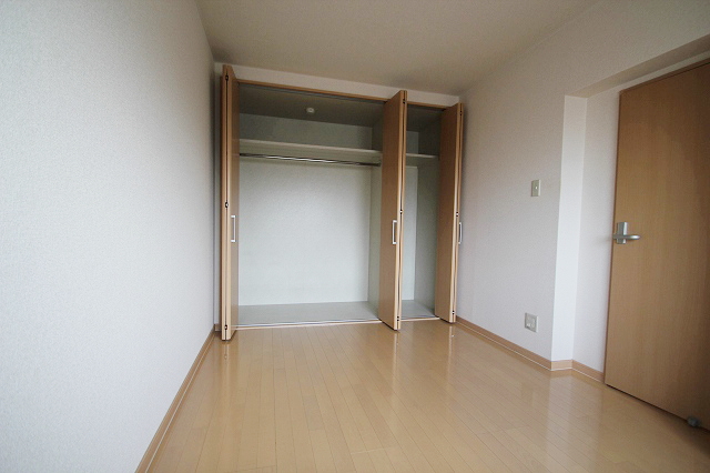 Living and room. It is a reference photograph of the same type