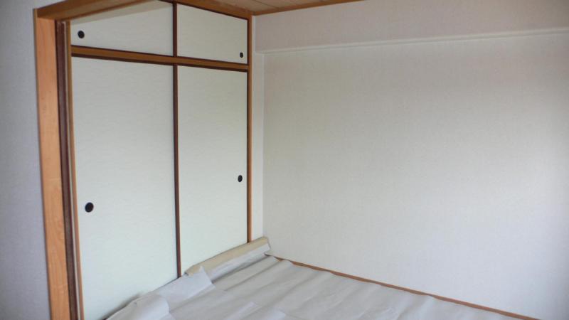 Living and room. Often housed there until the upper closet