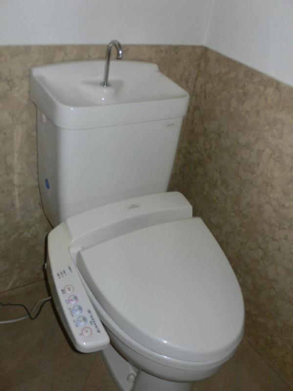 Toilet