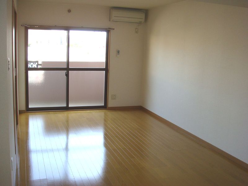 Living and room. Day ・ Ventilation good ^^