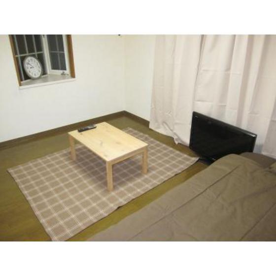 Living and room. Room (Model Room)